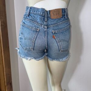 Vintage 70’s 80’s Orange Tab Light Wash Levis Student Fit Cut Off Shorts Size 28